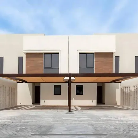 F1 Dream 4Br Villa! - Yas Island